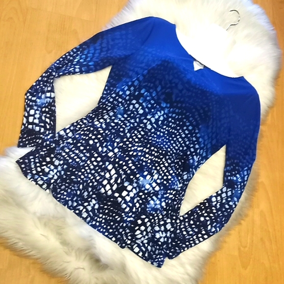 Calvin Klein Printed Keyhole Neck Jersey Blouse - Picture 10 of 13